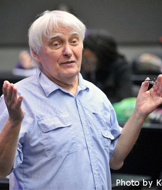 Photo of Professor Lawrence Sawchuk teaching in a classroom